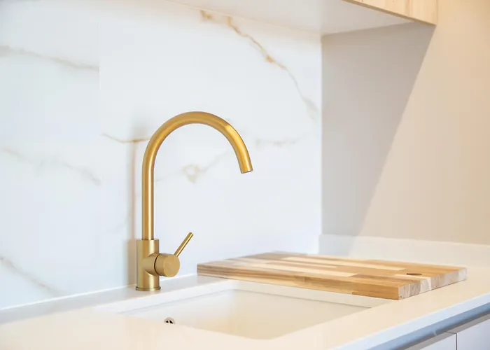 Brand New Luxurious Ap T2 - Amazing View- With Garage *